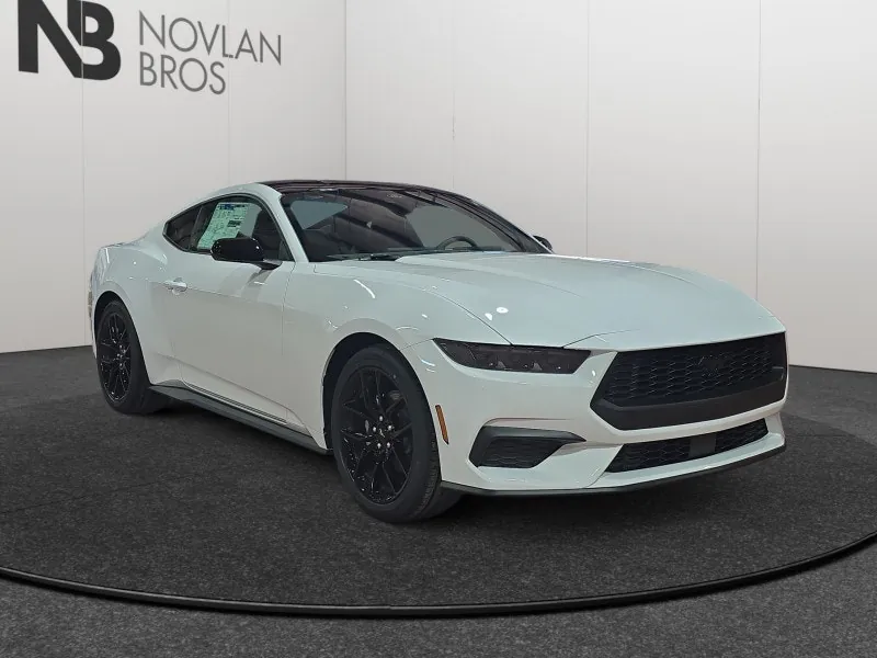 Ford Mustang 2026 photo 2