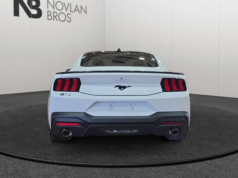 Ford Mustang 2026 photo 5