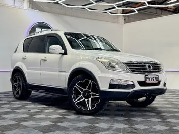 KG Mobility Rexton 2015 photo 2