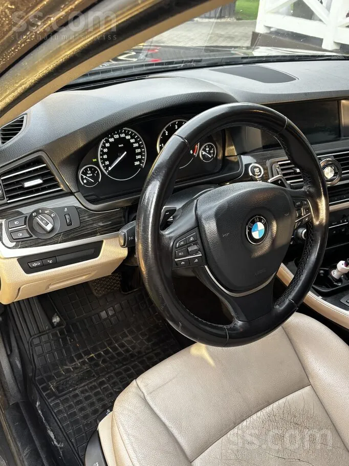 BMW 520 2013 photo 2