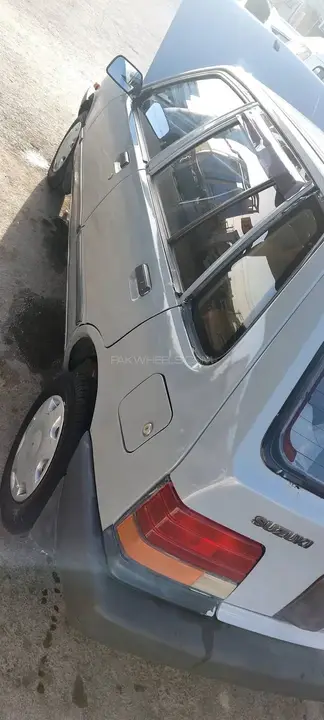 Suzuki Khyber