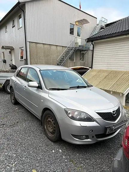Mazda 3 2005 photo 2