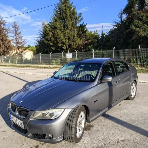BMW 318 2010 photo 3