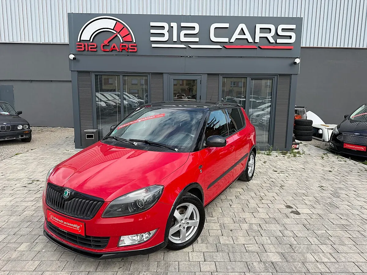 Skoda Fabia 2012 photo 3