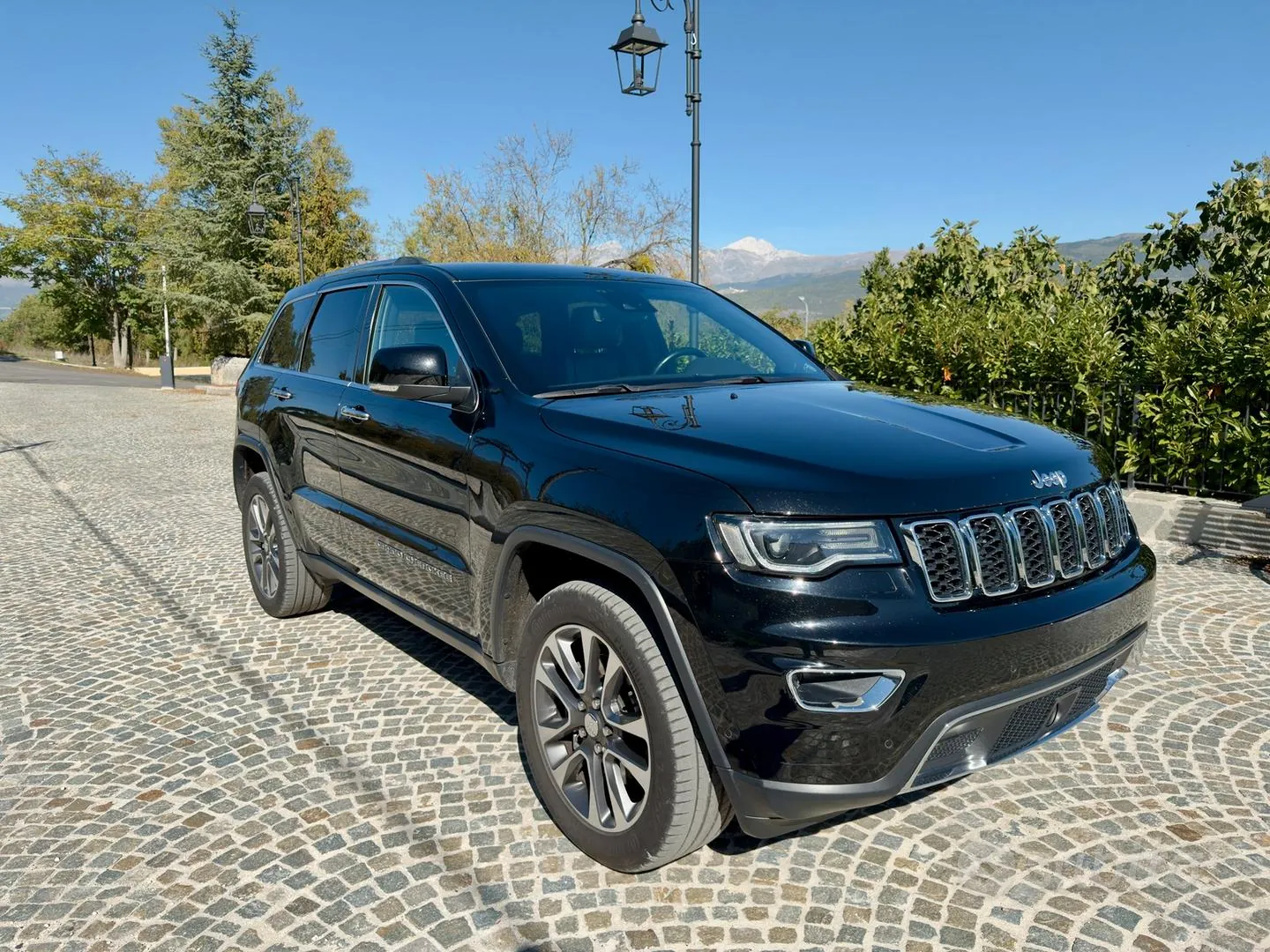 Jeep Grand Cherokee 2020 photo 2