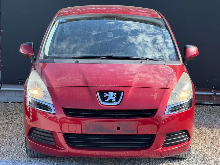 Peugeot 5008 2010 photo 3