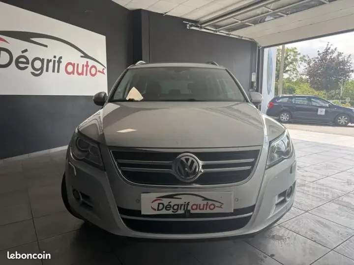 Volkswagen Tiguan 2010 photo 2