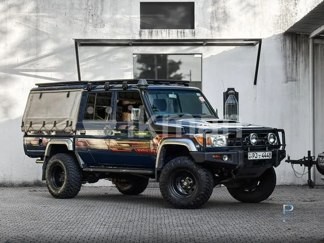 Toyota Land Cruiser 79