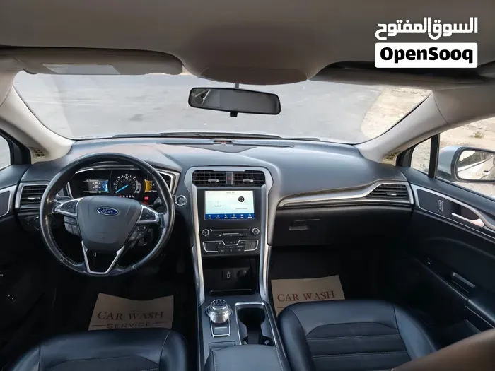 Ford Fusion 2017 photo 2