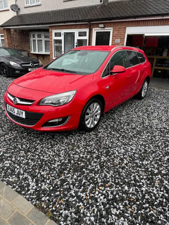 Vauxhall Astra 2015 photo 4
