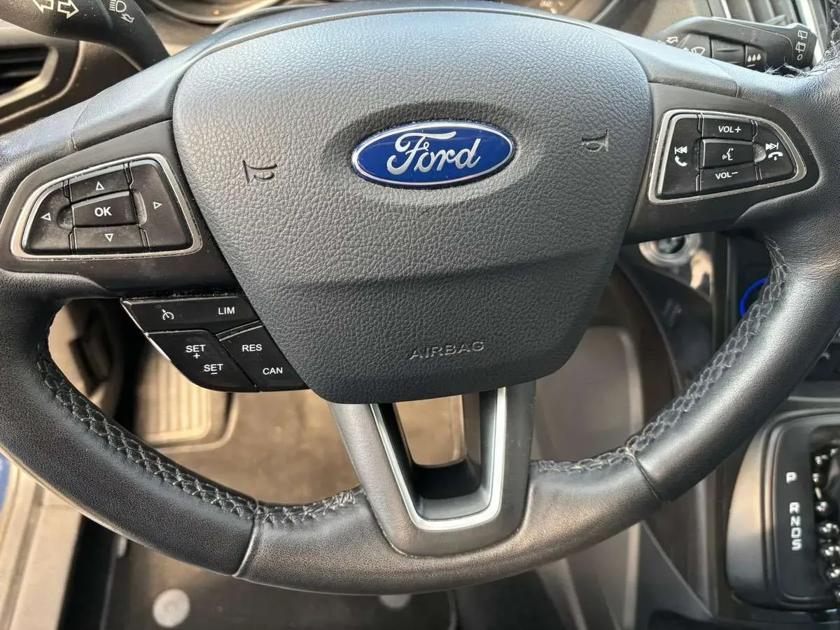 Ford C-Max 2016 photo 2
