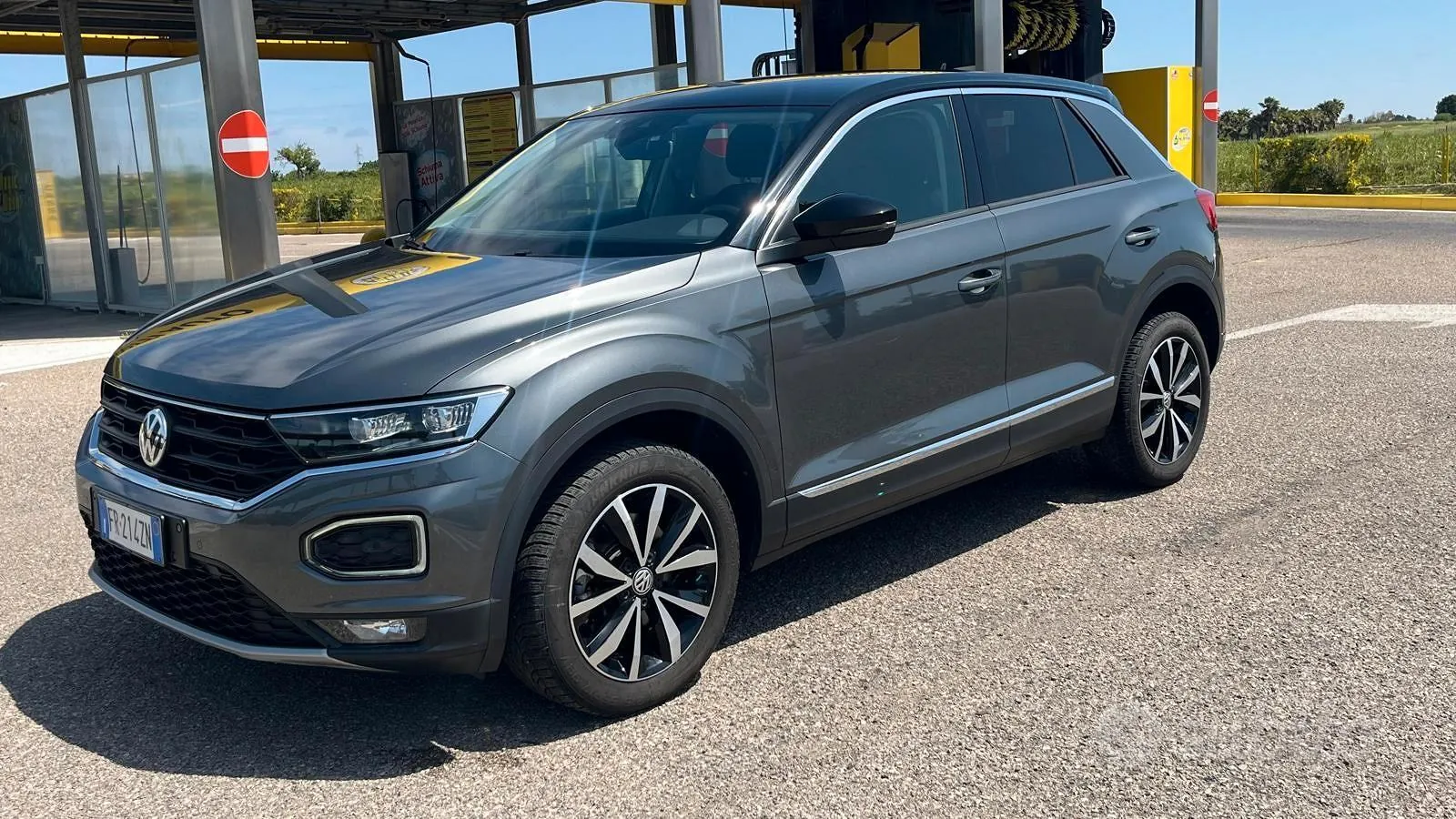 Volkswagen T-Roc 2018 photo 3