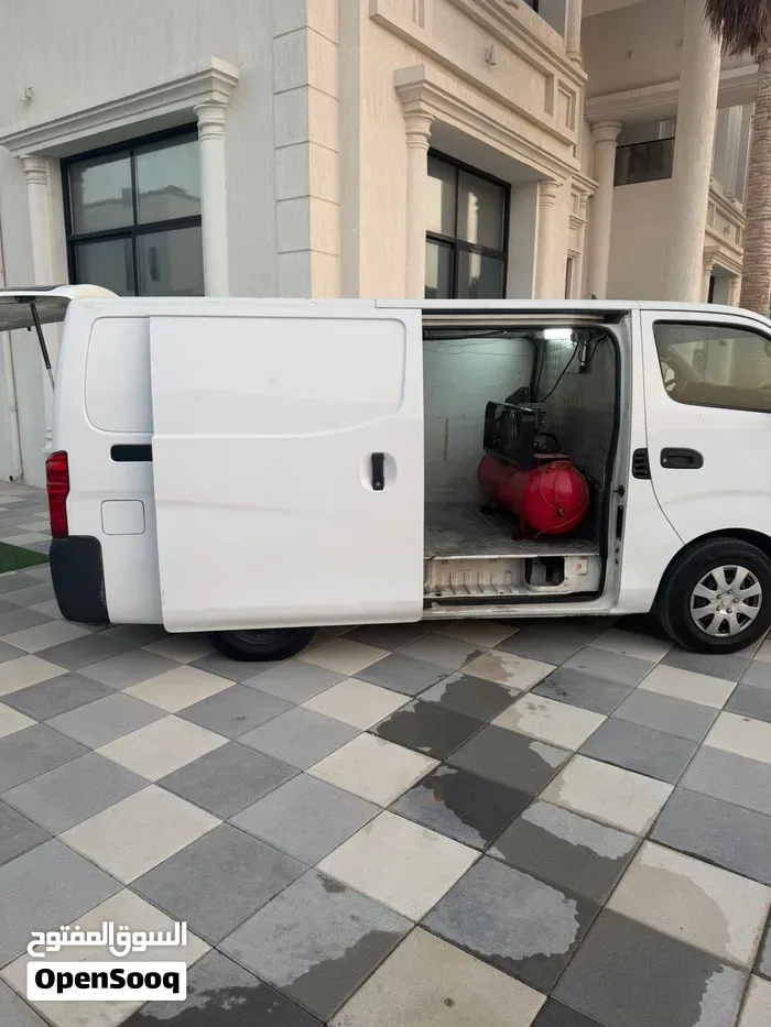 Nissan Urvan 2015 photo 2
