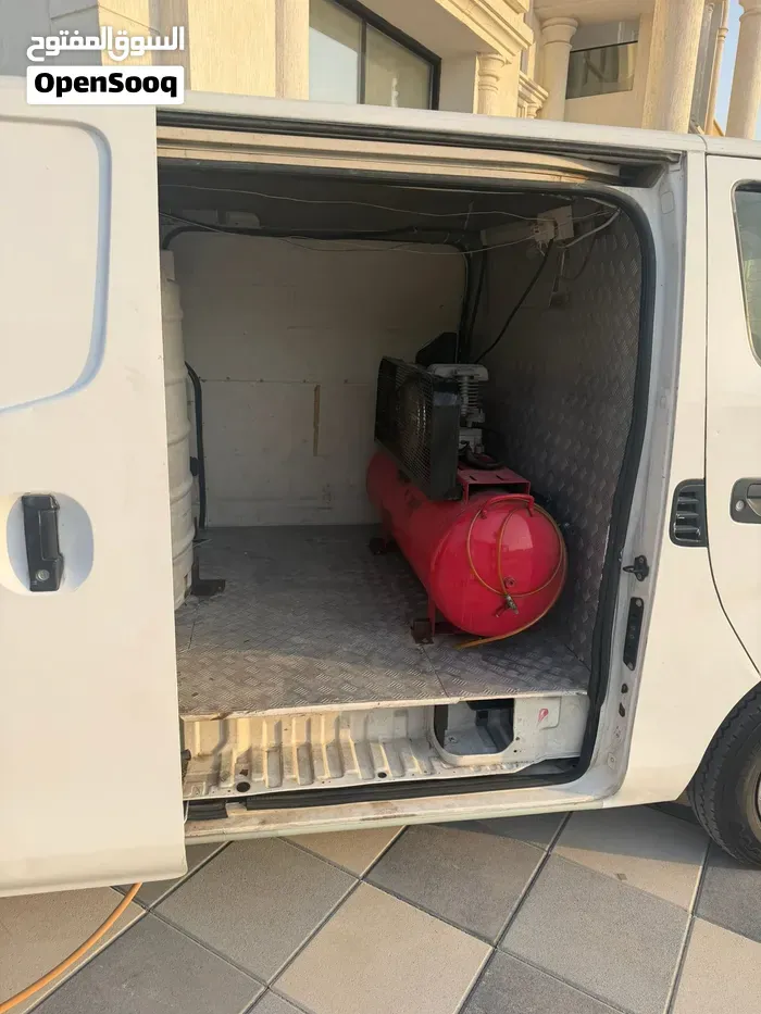 Nissan Urvan 2015 photo 4