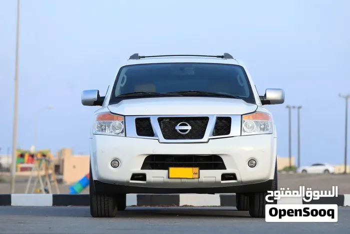 Nissan Armada 2010 photo 5