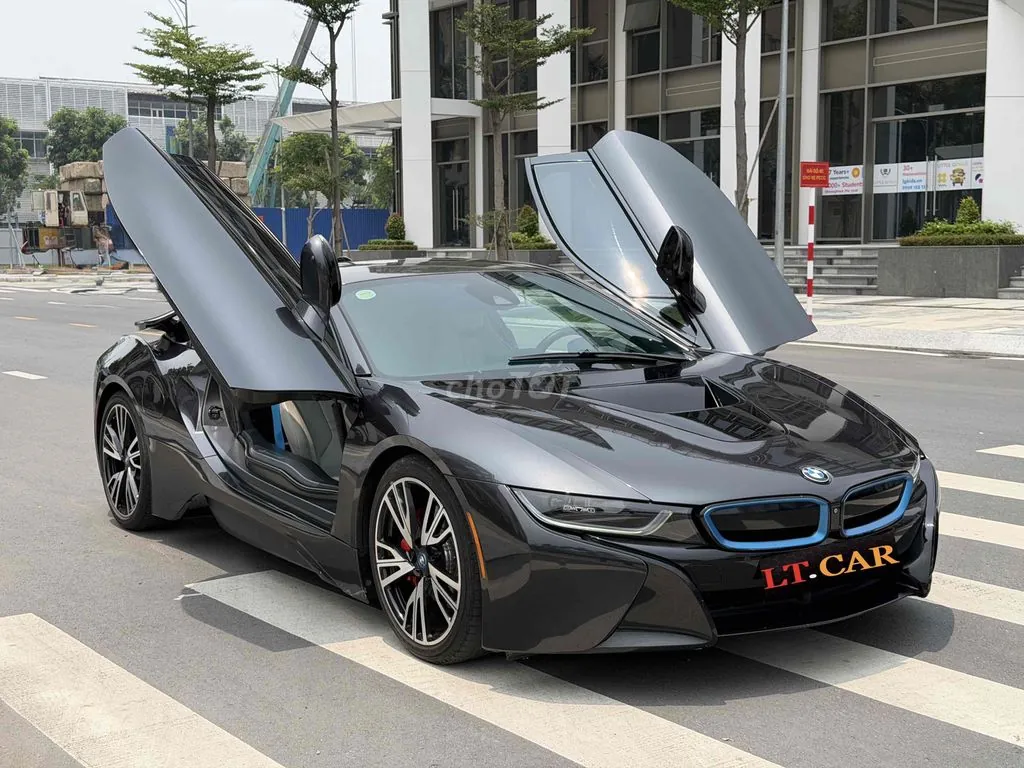 BMW I8 2015 photo 2