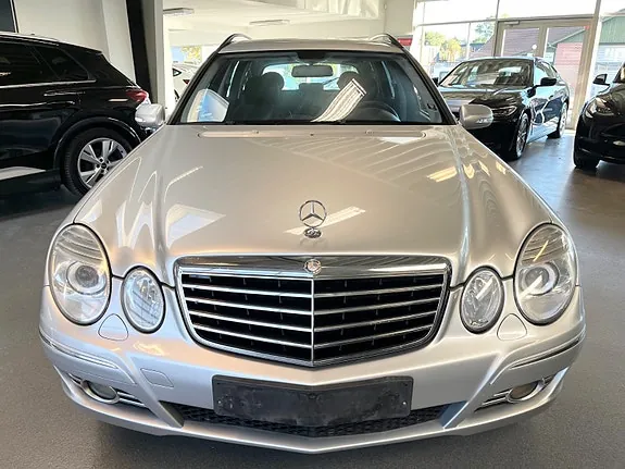 Mercedes-Benz E320 2007 photo 4