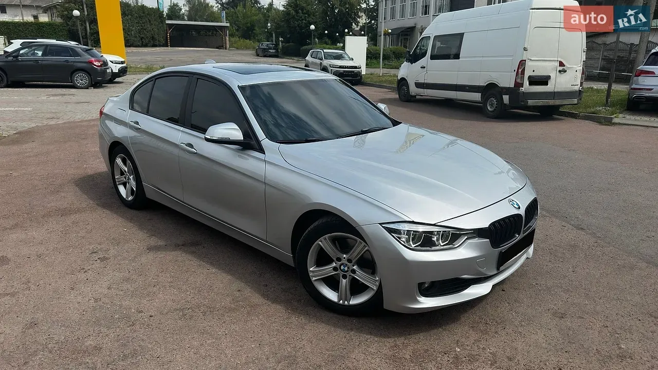 BMW 3 Series 2012 photo 5