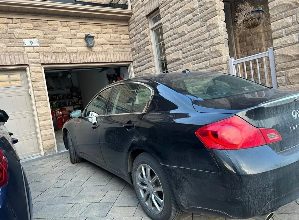 Infiniti G35X 2008 photo 2
