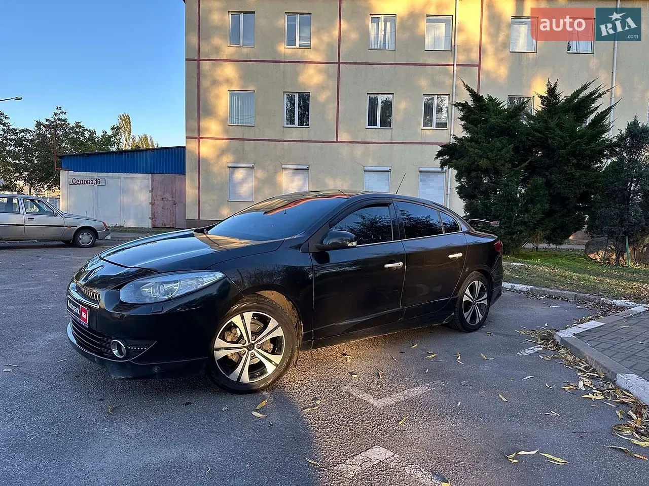 Renault Fluence 2011 photo 2