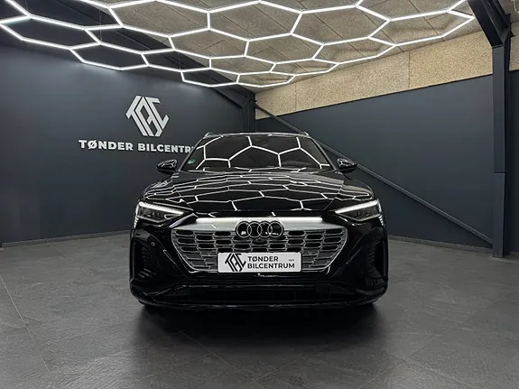 Audi Q8 E-Tron 2024 photo 5