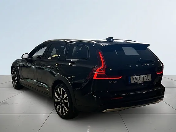 Volvo V60 Cross Country 2023 photo 5