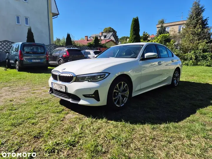 BMW 3 Series 2020 photo 2