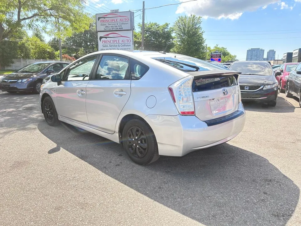 Toyota Prius 2011 photo 3