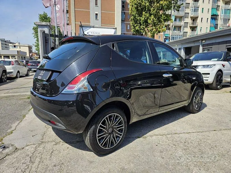 Lancia Ypsilon 2024 photo 4