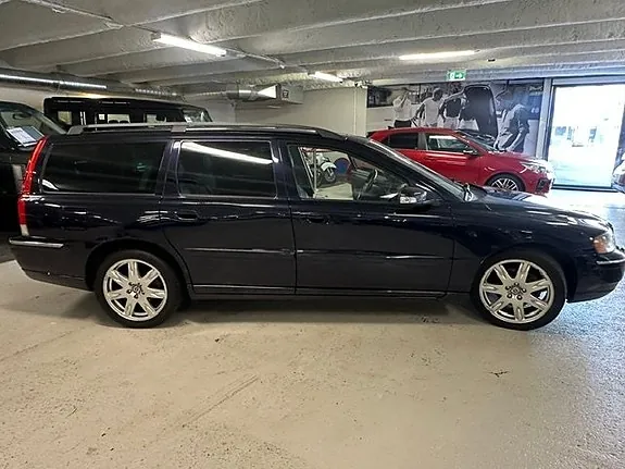 Volvo V70 2007 photo 2