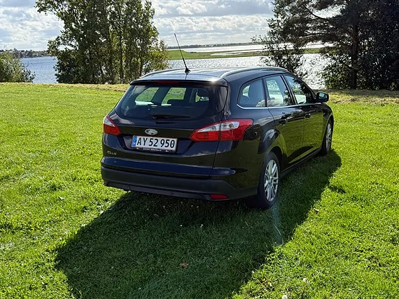 Ford Focus 2012 photo 4