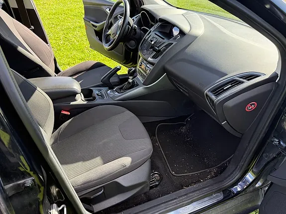 Ford Focus 2012 photo 5