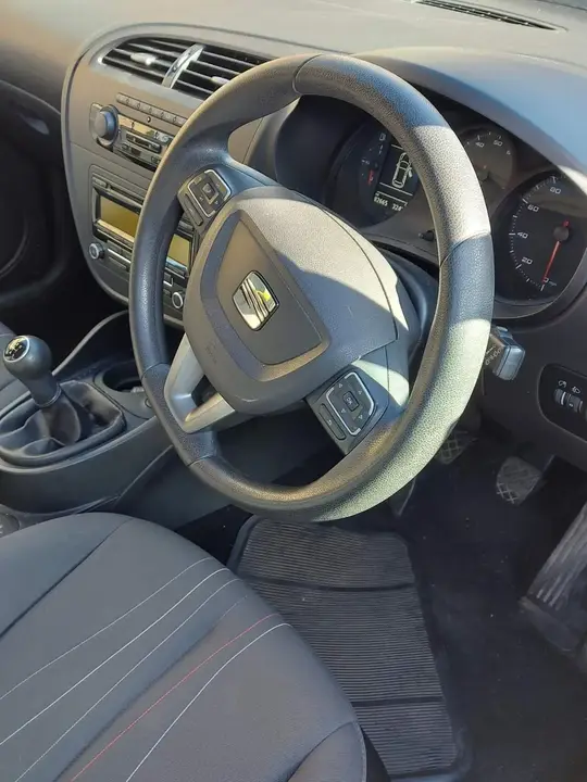 Seat Leon 2012 photo 4