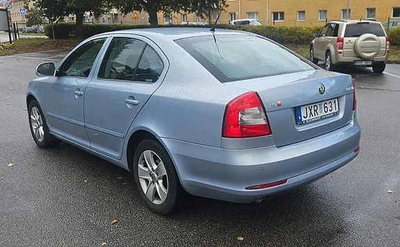 Skoda Octavia 2010 photo 4