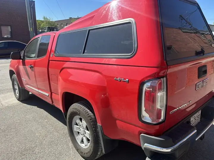 GMC Canyon 2018 photo 2