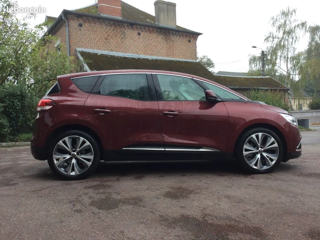 Renault Scenic 2019 photo 2