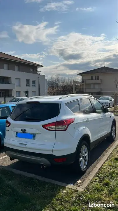 Ford Kuga 2015 photo 2