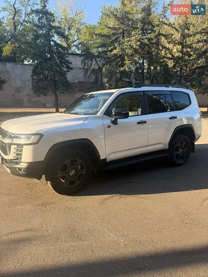 Toyota Land Cruiser 2022 photo 3