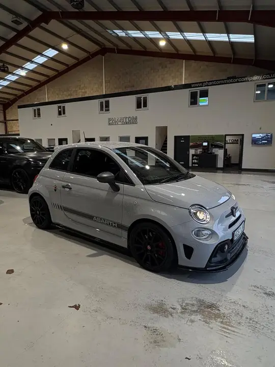 Abarth 595 2018 photo 2