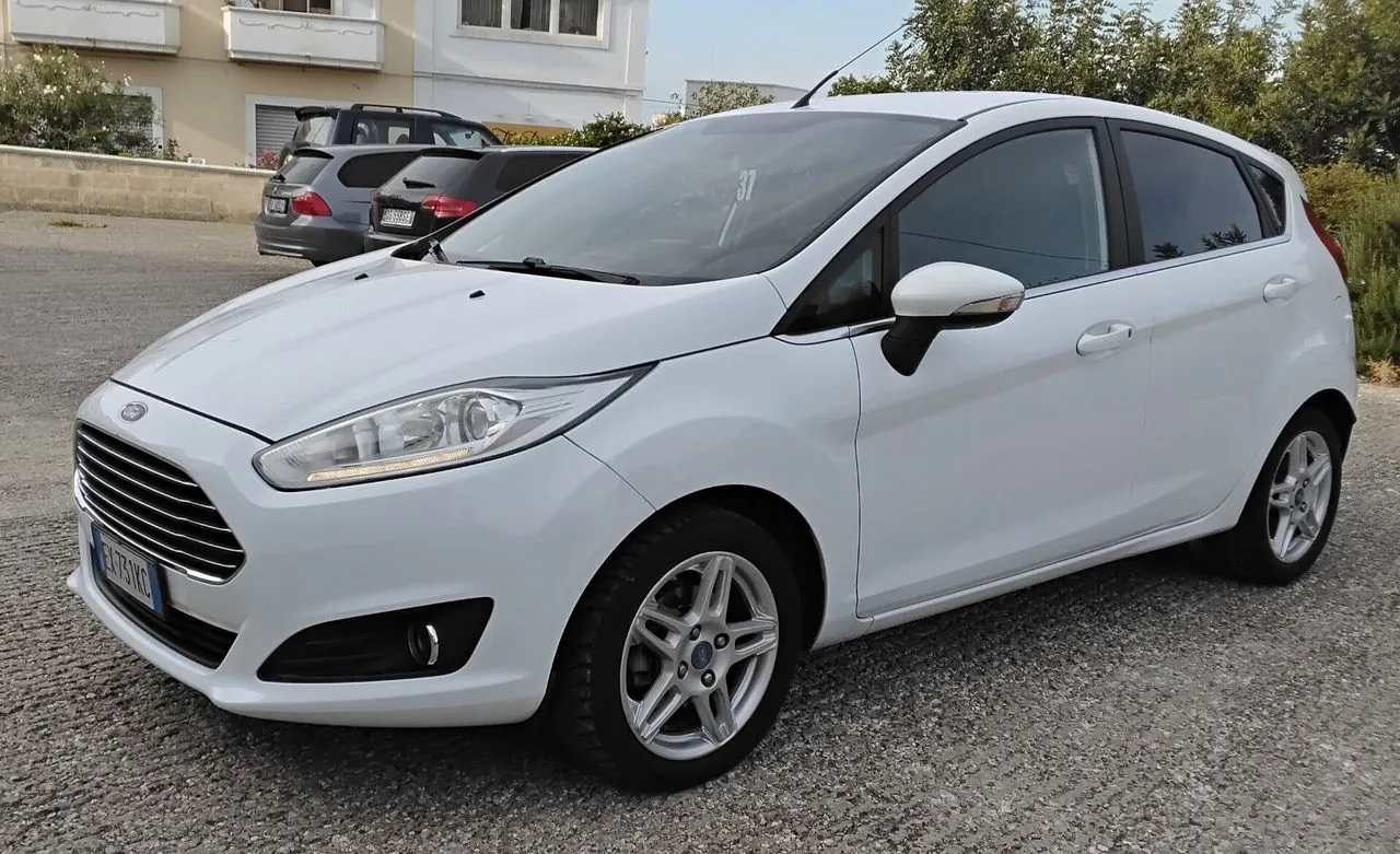 Ford Fiesta 2015 photo 3