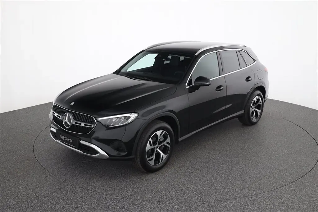 Mercedes-Benz Glc-Class 2026 photo 2