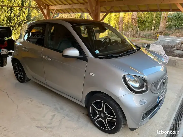 Smart Forfour 2017 photo 2