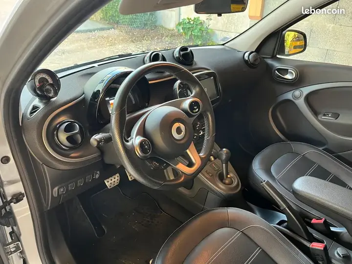 Smart Forfour 2017 photo 3