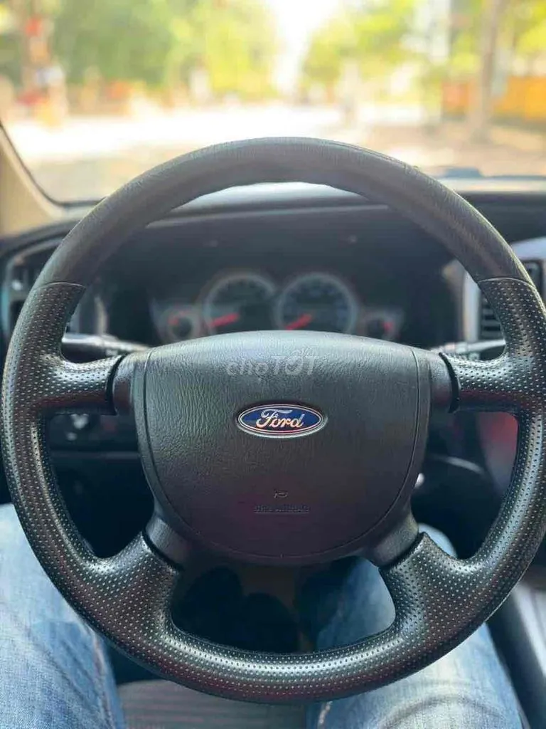 Ford Escape 2010 photo 5