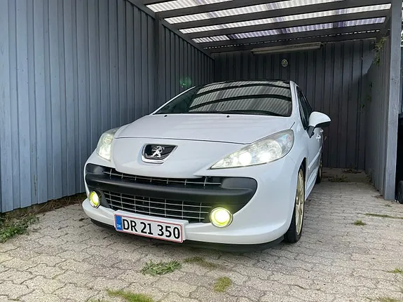 Peugeot 207 2008 photo 2