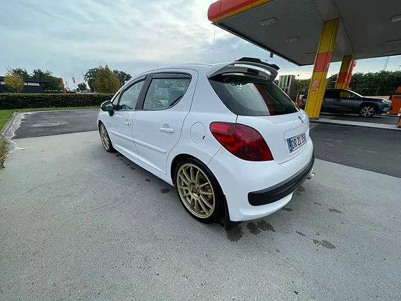 Peugeot 207 2008 photo 5