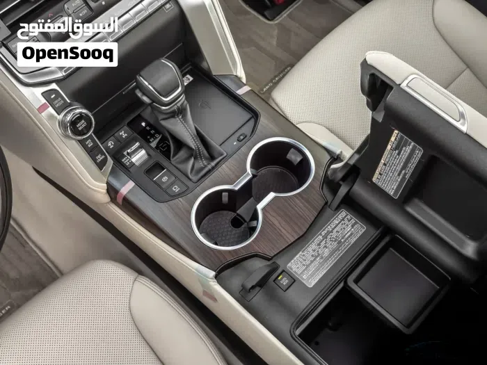Toyota Land Cruiser 2024 photo 3