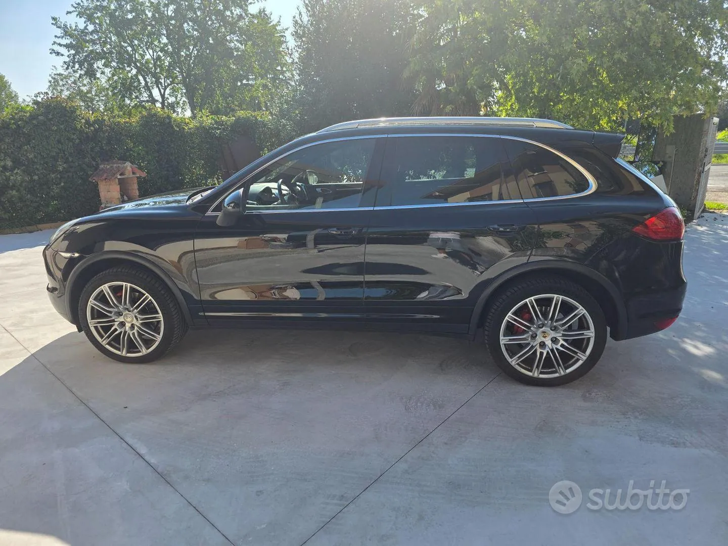 Porsche Cayenne 2010 photo 2