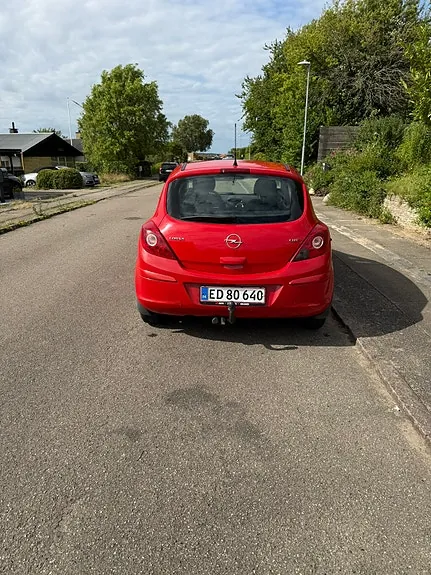Opel Corsa 2010 photo 2