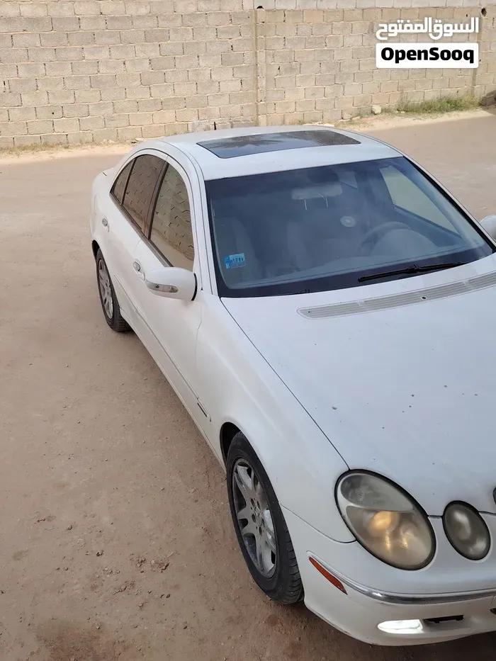 Mercedes-Benz E-Class 2004 photo 3